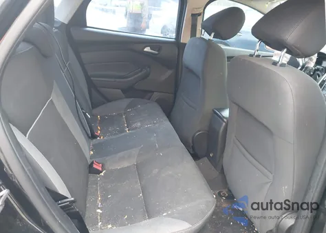 2014 Ford Focus Se z USA, uszkodzony, nr VIN 1FADP3F23EL227749